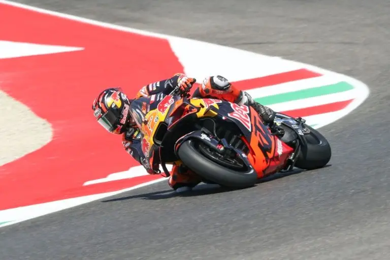 MotoGP: Viñales surge no fim e lidera TL2 em Mugello marcado por forte queda de Quartararo; Marc Márquez é 3º