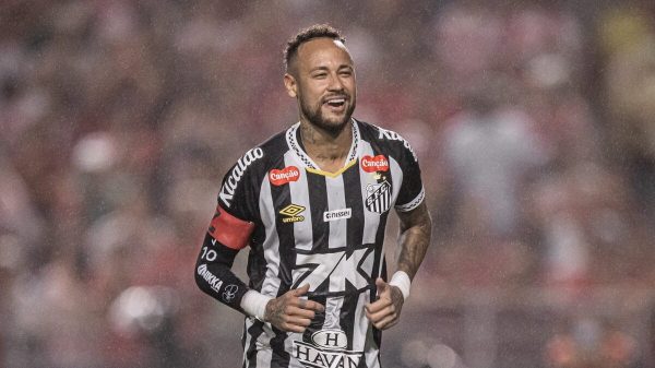 Neymar deve começar no banco, entrando no segundo tempo - (Fotos: Raul Baretta, Santos FC.)