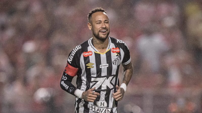 Neymar deve começar no banco, entrando no segundo tempo - (Fotos: Raul Baretta, Santos FC.)