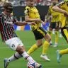 Canobbio, do Fluminense, em ação no jogo contra o Borussia Dortmund, no Mundial