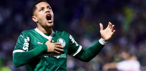 Vitor Roque é um dos destaques do Palmeiras