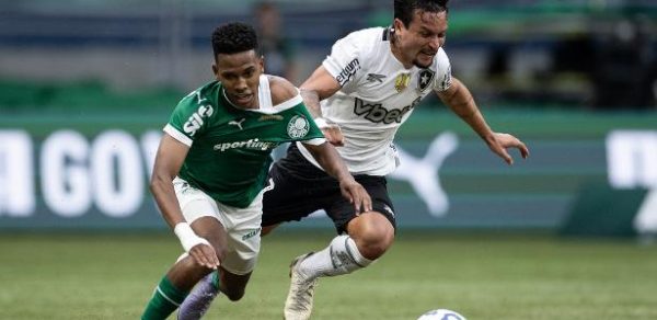 Palmeiras: Abel errou? Colunistas avaliam saída de Estêvão contra Botafogo