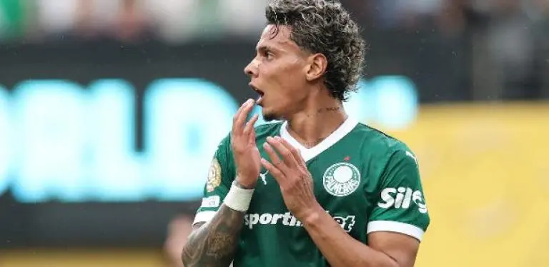 Palmeiras martela no fim, mas para em goleiro e empata com Porto