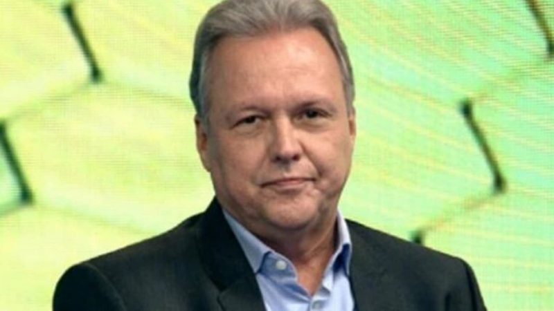 seta para fechar a publicidade