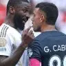 Rüdiger e Cabral discutem durante jogo entre Real Madrid e Pachuca no Mundial