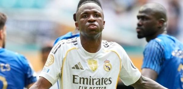 Vinícius Júnior durante jogo entre Real Madrid e Al-Hilal no Mundial de Clubes