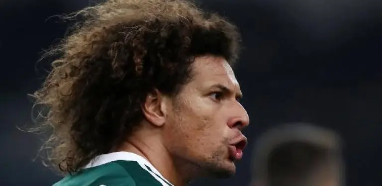 Willian Arão atuando com a camisa do Panathinaikos.