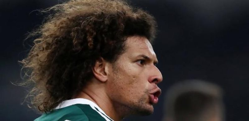 Willian Arão atuando com a camisa do Panathinaikos.