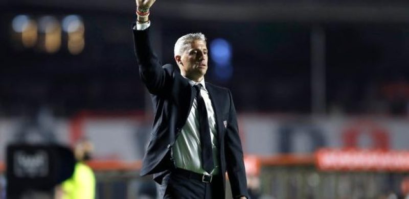 São Paulo vê Crespo por detalhes e já tem acordo por dívida antiga