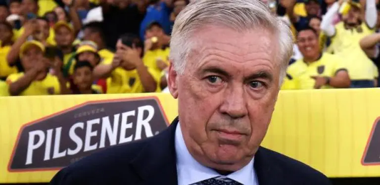 Carlo Ancelotti, técnico da seleção brasileira, durante jogo contra o Equador