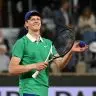Sinner valoriza legado de Djokovic e tenta reverter histórico contra Alcaraz