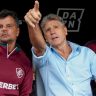 torcida do fluminense grita 'chuta, everaldo' no mundial e renato reage em entrevista