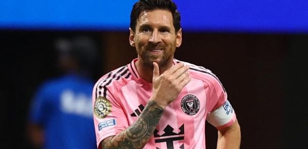 Messi comemora gol marcado pelo Inter Miami contra o Porto no Mundial