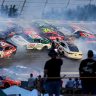 VÍDEO: Acidente envolvendo mais de 20 carros interrompe corrida da NASCAR em Atlanta