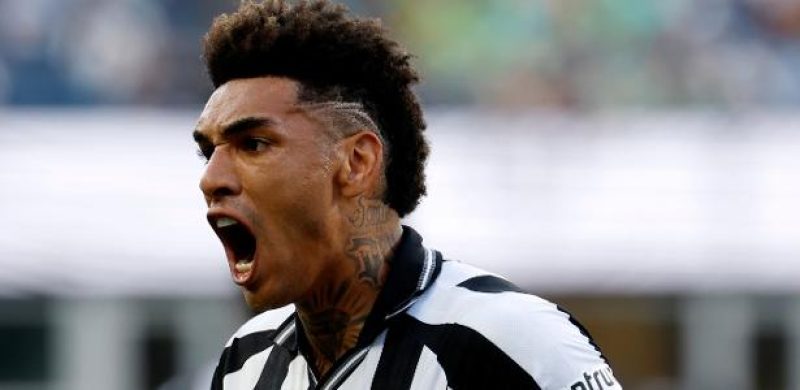 igor jesus comemora gol em botafogo x seattle sounders, duelo do mundial