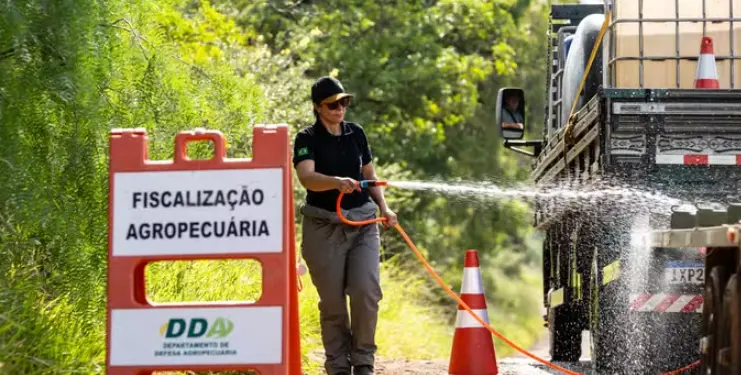 Ministério da Agricultura vai solicitar R$ 135 milhões para combater crises sanitárias 1 sddfvdfvdf
