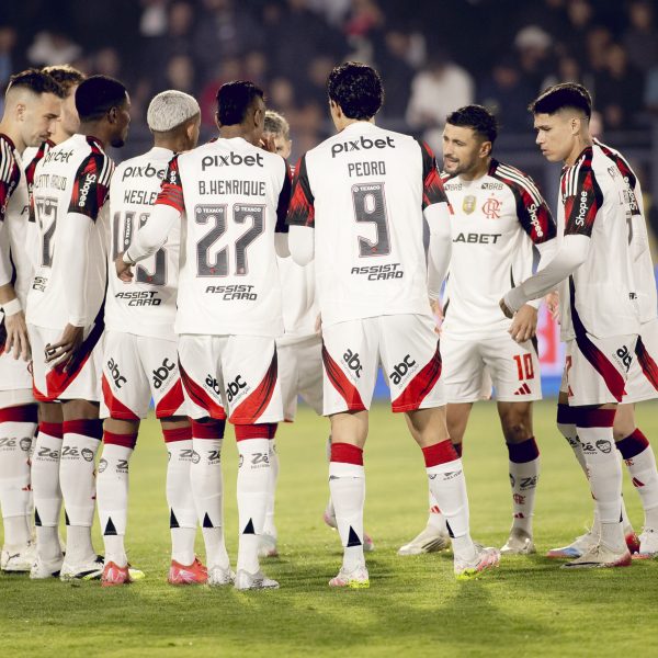 Análise: com dedo de Filipe Luís, Flamengo mostra nova face em virada sobre o Bragantino | flamengo