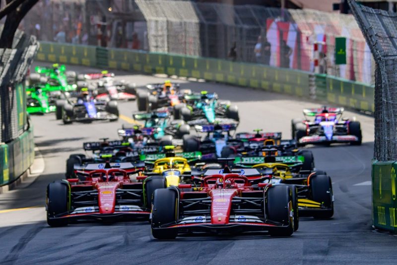 Com a controvérsia sobre o número de corridas da Fórmula 1 na Globo em 2026, confira como ocorrem as transmissões da F1 globalmente. 1 Com polêmica em torno do nº de GPs na Globo aberta em 2026, veja como funcionam transmissões da F1 ao redor do mundo