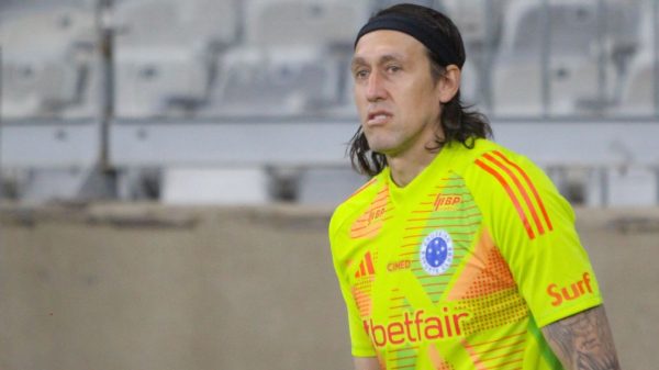 Corinthians x Cruzeiro: onde assistir e escalações de jogo do Brasileirão