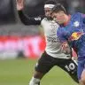Memphis Depay joga contra o Red Bull Bragantino após ter faltado a treino do Corinthians durante a semana