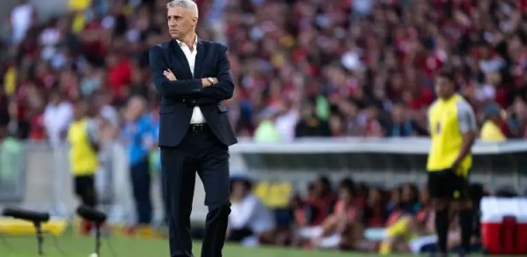 Hernan Crespo, técnico do São Paulo, na partida contra o Flamengo pelo Campeonato Brasileiro 2025