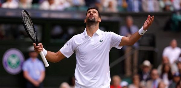 Novak Djokovic nas oitavas de final de Wimbledon em 2025