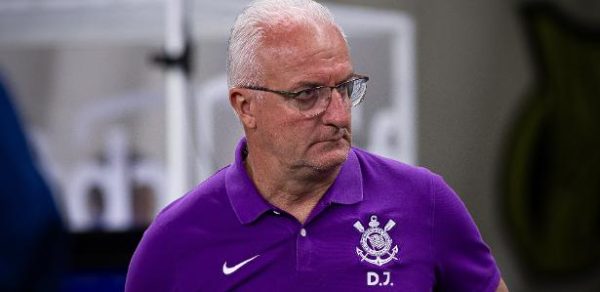 Dorival ou diretoria: De quem é a culpa por crise em campo do Corinthians
