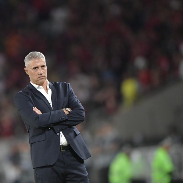 "É preciso saber o que temos nas mãos": Crespo admite diferença técnica entre São Paulo e Flamengo | são paulo