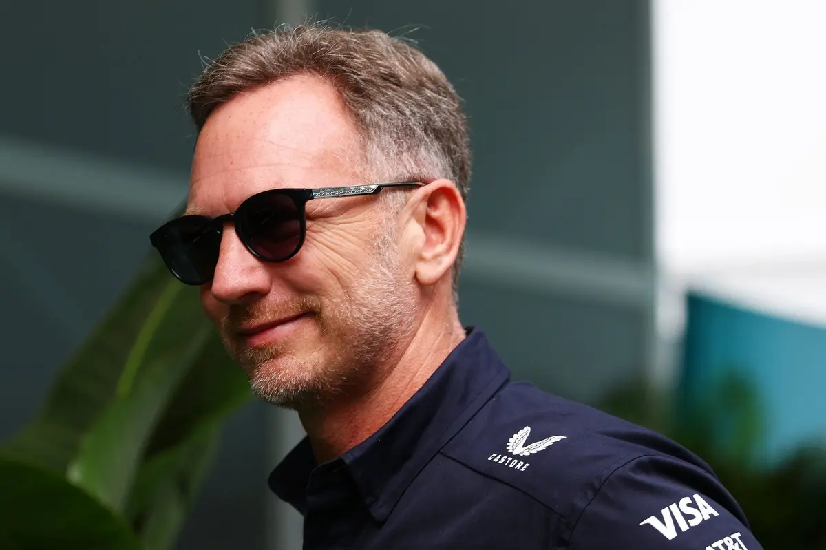 F1: Em uma postagem de despedida, Horner compartilha seu currículo e expressa gratidão pelos anos dedicados ao trabalho. 1 F1: Em post de despedida, Horner exibe currículo e agradece por anos de trabalho
