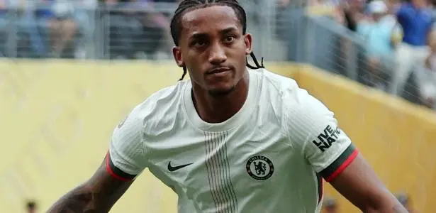 João Pedro, atacante do Chelsea, não comemora após marcar contra o Fluminense no Mundial