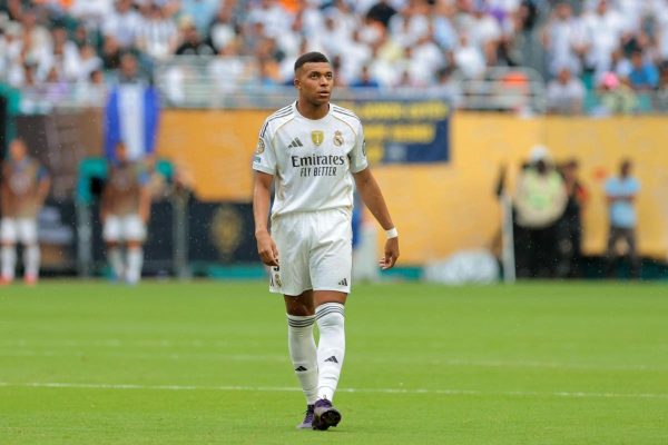 Kylian Mbappé titulaire avec le Real Madrid face au PSG