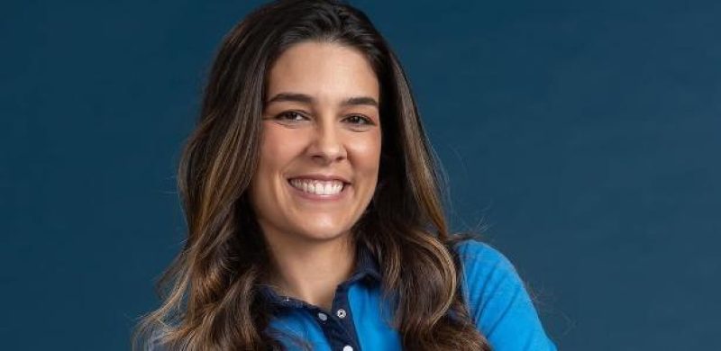 Renata Silveira, narradora da Globo