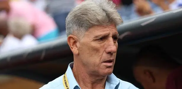 Renato Gaúcho declara que irá torcer pelo Palmeiras após a classificação do Fluminense. 1 Renato Gaúcho, técnico do Fluminense, durante jogo contra o Al-Hilal no Mundial