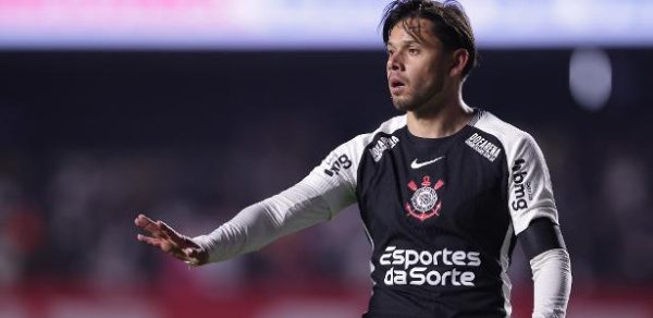 'Não sei porque fez isso', diz Romero sobre Depay não voltar do intervalo