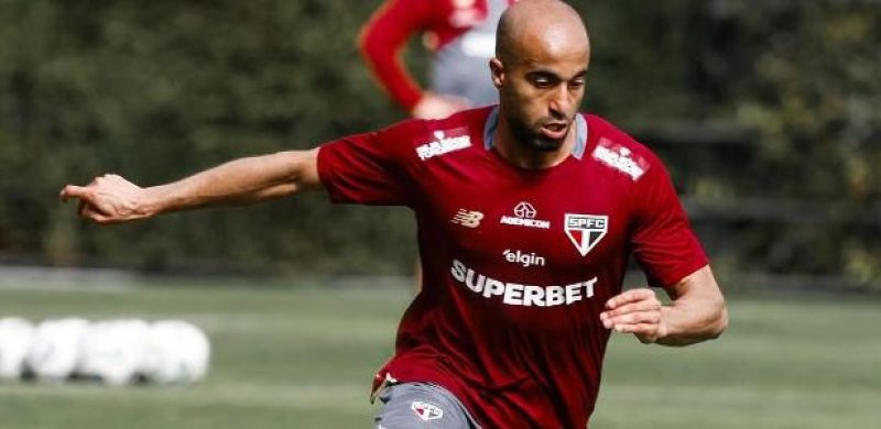Lucas Moura, durante treinamento no CT do São Paulo.