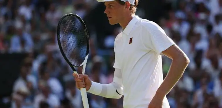 Jannik Sinner nas semifinais de Wimbledon em 2025