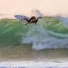 Italo Ferreira avança às oitavas em J-Bay