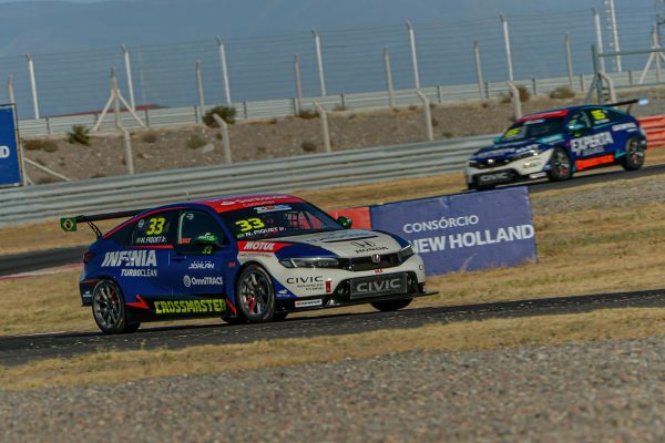 TCR South America: Nelsinho Piquet crava pole no Uruguai