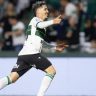 Josué, do Coritiba, comemora gol marcado contra o Cuiabá