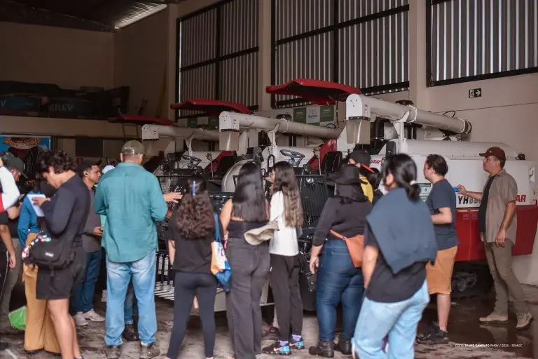Visitacao de alunos da UFAM ao CDT Ft DIANE SAMPAIO3