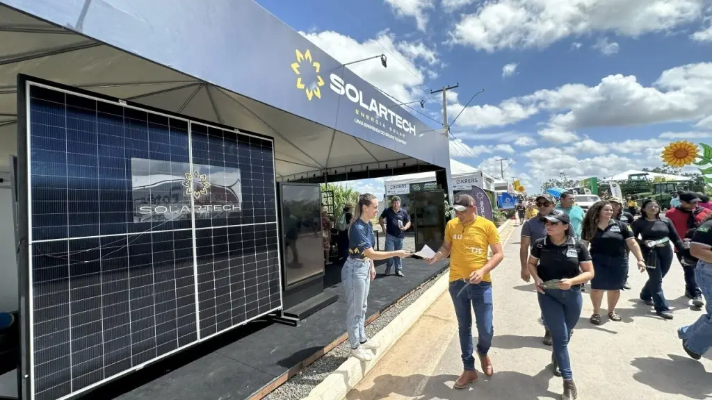 Empresários e instituições financeiras impulsionam AgroBV 2025 com inovações e opções de financiamento. 1 619e5da5d2521b23a170524d8c21b625