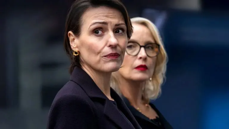 Compreenda o desfecho de Refém, a nova minissérie que está fazendo sucesso na Netflix.