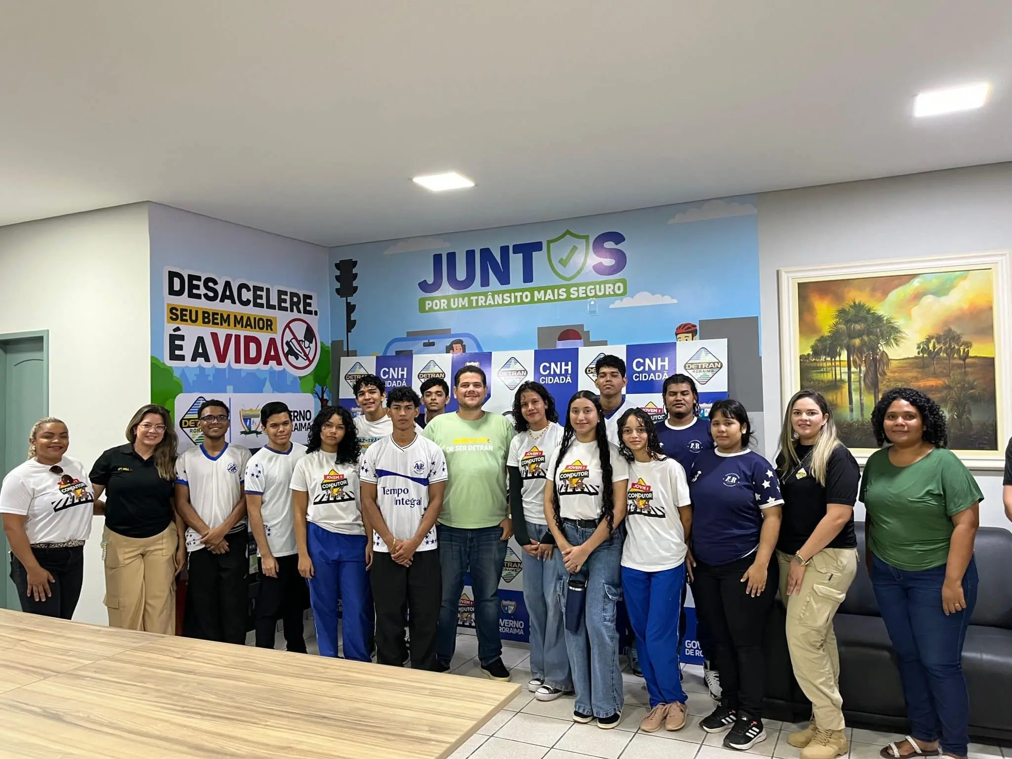 Projeto Jovem Condutor leva estudantes à sede do Detran-RR para visitar o dia a dia dos agentes 1 EDUCACAO PARA O TRANSITO scaled