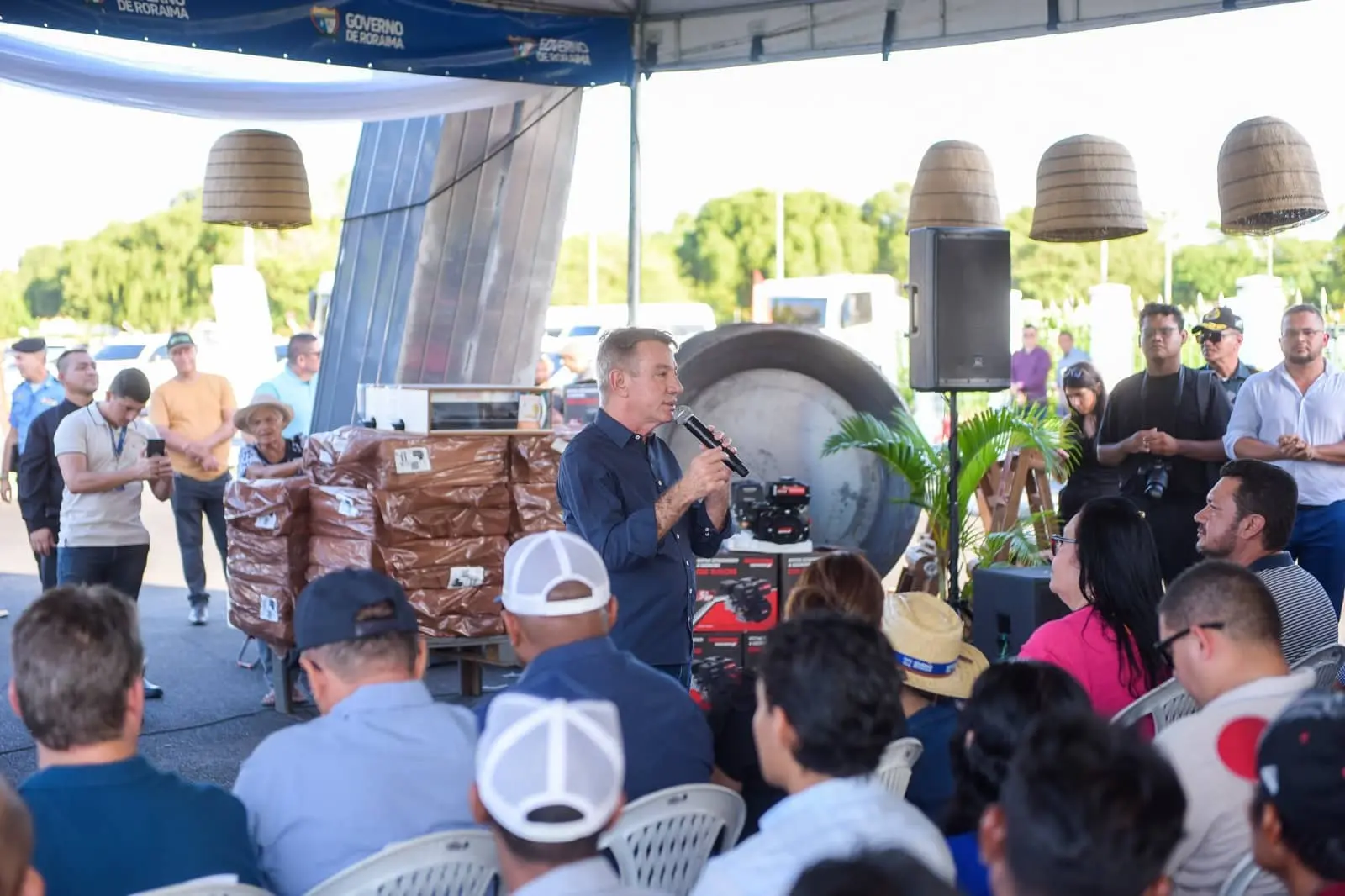 Entrega barcos casas de farinha e chocadeiras para comunidades indigenas da capital einterior 13