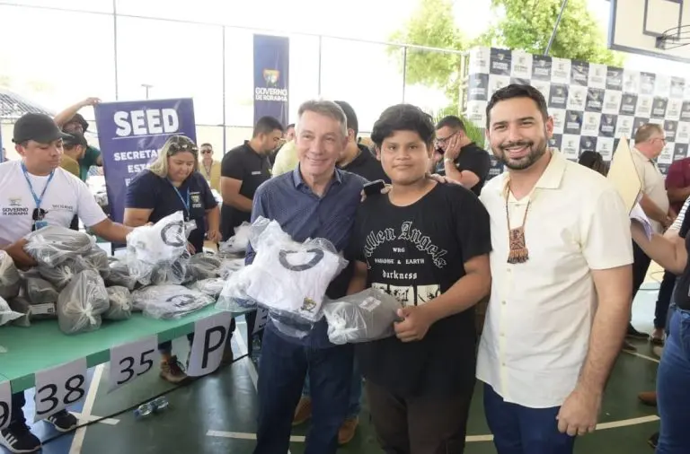 Entrega de Fardamentos em Pacaraima e Uiramuta Ascom Seed 2