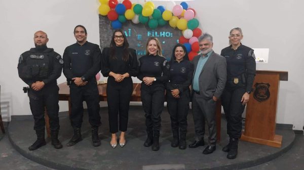 entrega de premios do concurso desenhando amor na pacm secom rr 2