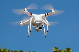 o que é um drone? descubra seu funcionamento e fatos interessantes.