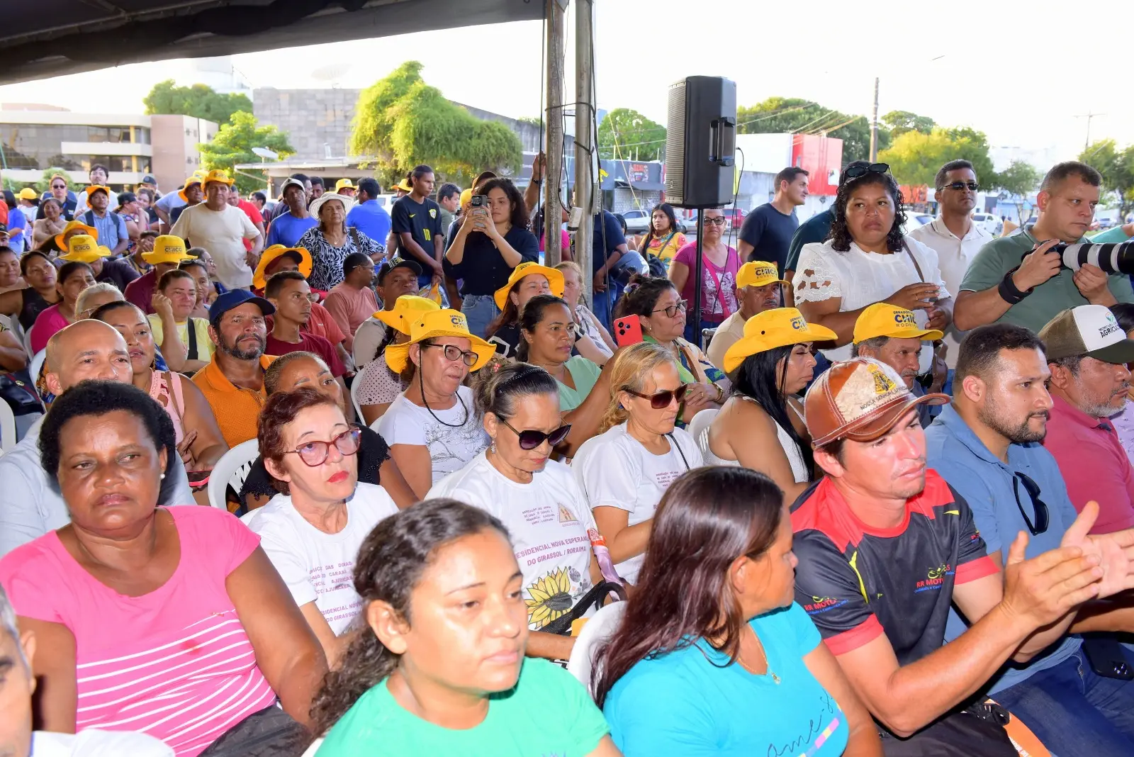 APOIO À PRODUÇÃO Governo entrega trator, caminhões e barcos para pescadores e agricultores 1 entrega trator caminhoes e barcos para pescadores e agricultores 12 1