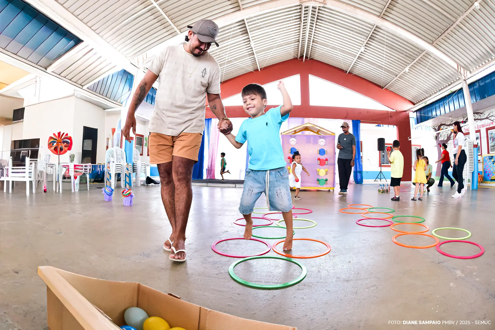 1758779744 784 Patio escolar celebra Semana do Bebe com brincadeiras sem telas