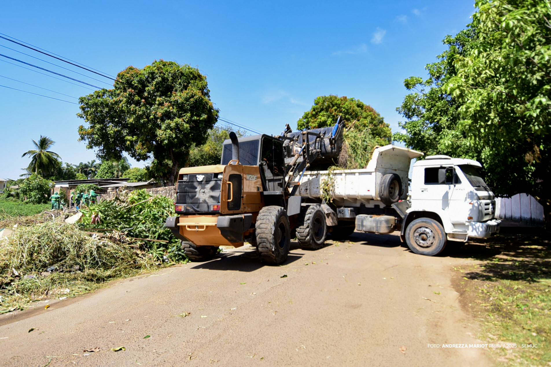 1758852098 585 prefeitura reforca combate ao descarte irregular com placas e limpeza